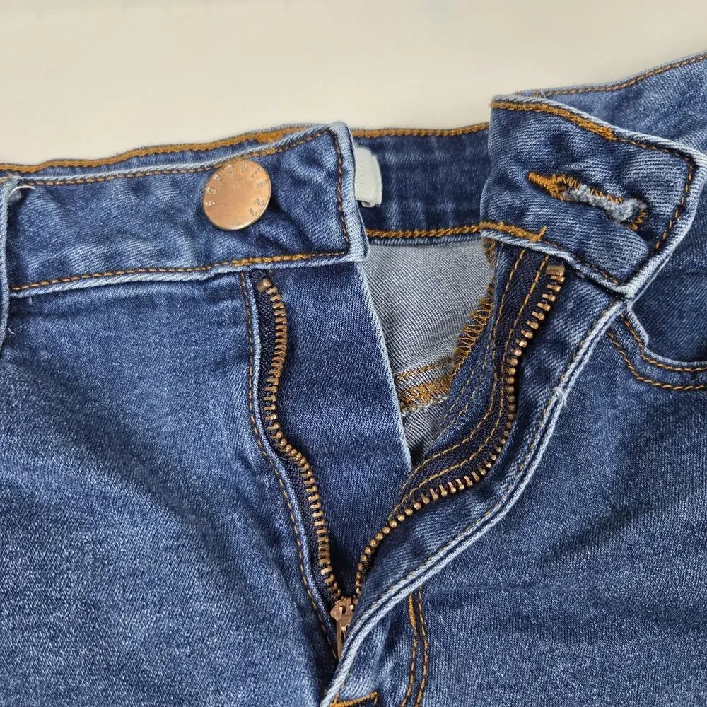 Forever 21 Size 27 Cuffed Denim‎ Jean Shorts - Picture 2 of 9